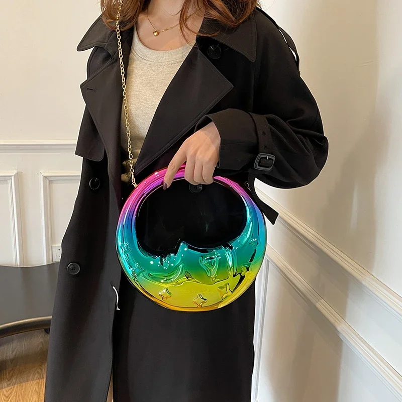 Luxury Bags Sell - Sac bandoulière demi-lune en PVC brillant