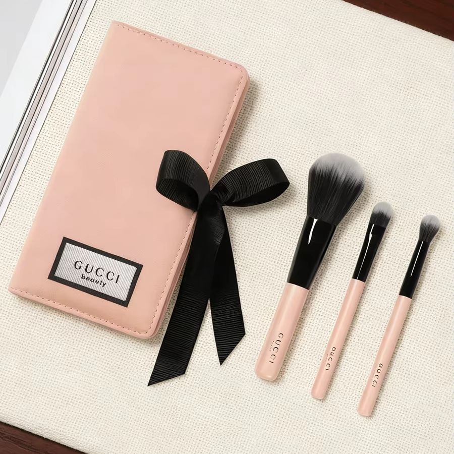 Luxury Bags Gucci - Ensemble de pinceaux de maquillage GUCCI,