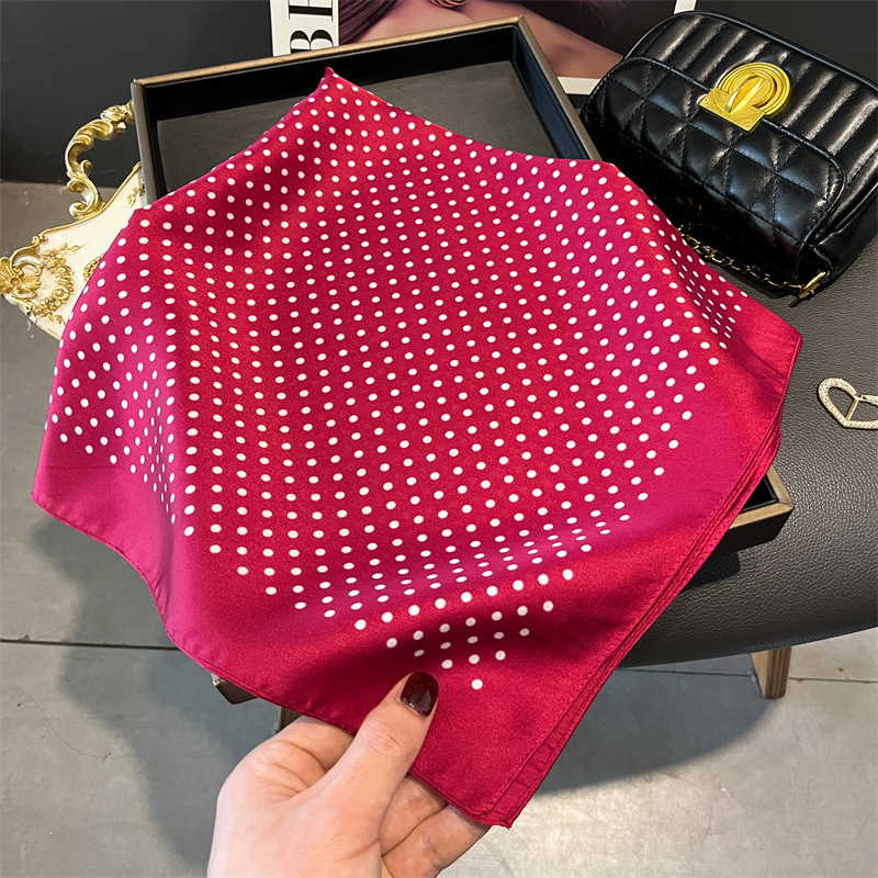 Foulards College de luxe pour  - Luxury Bags Sales avis et prix