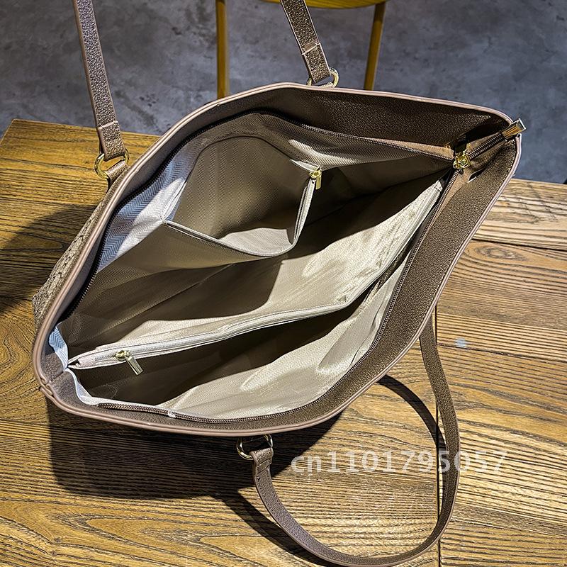 Sac à bandoulière de grande ca - Luxury Bags Louis Vuitton avis et prix