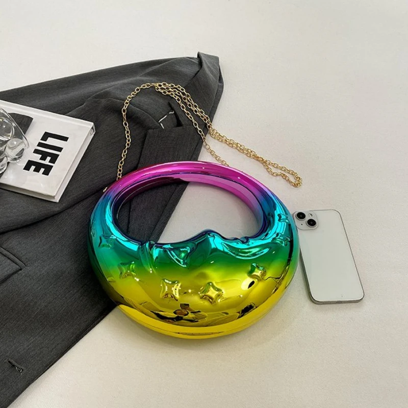 Sac bandoulière demi-lune en P - Luxury Bags Sell avis et prix