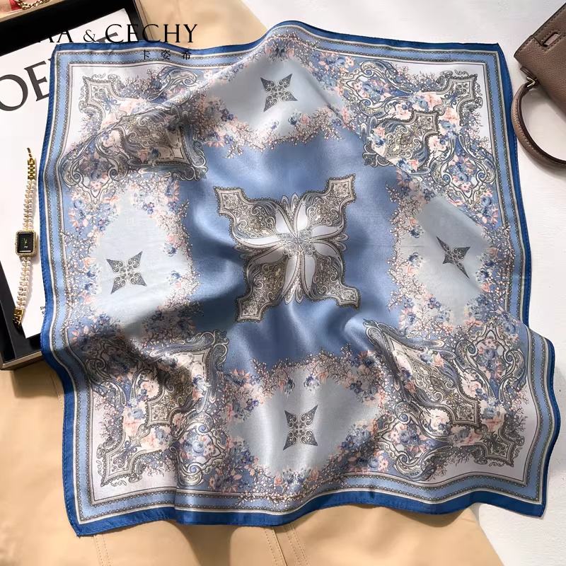 Foulard carré en soie de mûrie - Luxury Bags For Women avis et prix
